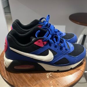 Nike Air Max IVO Women’s Sz 9.5